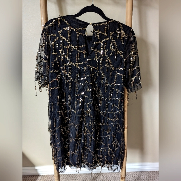 NWT Zara Black and Gold Chiffon and Sequin Shift Mini Dress / Size XS - Picture 3 of 5